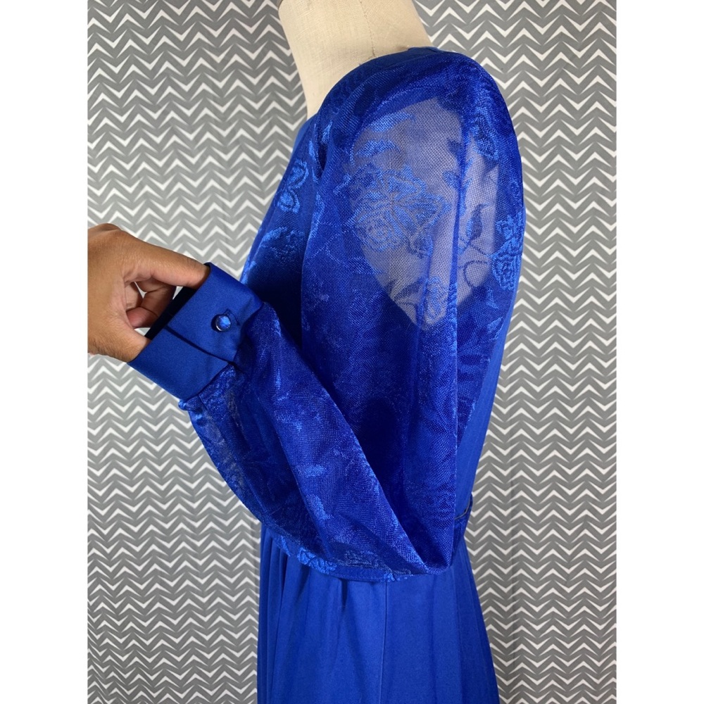 Blair Vintage Dress - Picture 4 of 8